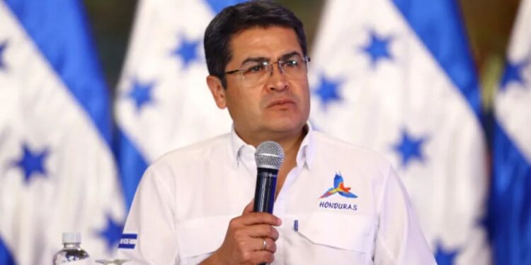 Juan Orlando Hernández invita al presidente Asfura a recuperar y fortalecer el gobierno digital para ahorrarle tiempo a los hondureños