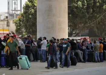 Los jornaleros mexicanos cruzan a EE.UU. para la cosecha agrícola entre el temor y la necesidad