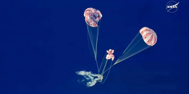 Los astronautas de la misión Artemis II regresan a la Tierra y concluyen la misión lunar de la NASA