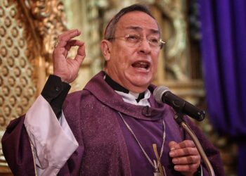 Cardenal Óscar Andrés Rodríguez lamenta el uso de fondos del INPREMA para pago de venezolanos y cubanos que “espiaban” y “hacían maldad”