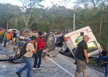 ¡Urge apoyo! Piden despejar la carretera que divide Santa Bárbara-Cortés y Copán para trasladar a heridos en tragedia vial