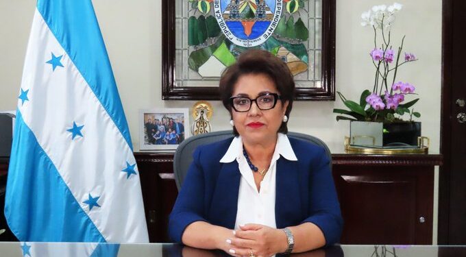 ¡Exclusiva! Rebeca Ráquel Obando afirma que nombramientos que realizó estaban sustentados y alerta que magistrados están violentando el decreto 05-2011