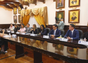 Cossette López denuncia que cuestionaron la paternidad de su hija de 13 años y culpa a Marlon Ochoa de organizar un boicot en las elecciones