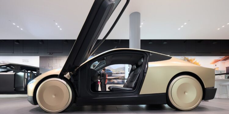 Tesla inicia producción de su robotaxi y acelera su apuesta por la conducción autónoma