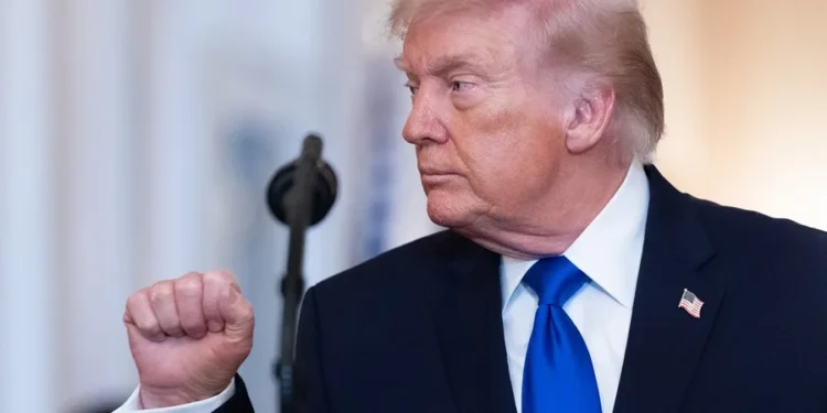 Trump dice que está preparado para lanzar un duro ataque contra Irán si fracasa el diálogo