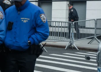 Trump destina más de 250 millones de dólares para pagar a los policías que arresten a migrantes
