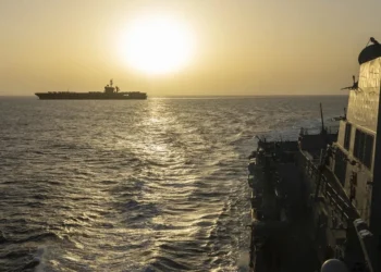 Estados Unidos afirma que «no está bloqueando» el estrecho de Ormuz sino solo los puertos de Irán