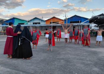 Con el fin de acercarse más a Dios, privados de libertad y FFAA realizan procesiones en centros penales del país esta Semana Santa