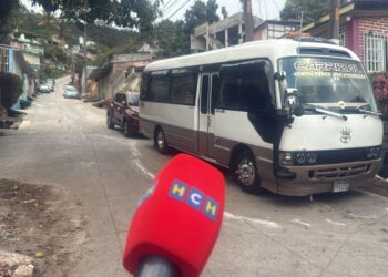 ¡Sigue el terror! Transportistas paralizan ruta Carrizal-Centro por llegada de nuevo teléfono exigiendo otro impuesto de guerra
