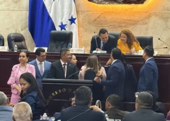Destitución inmediata y nombrar puestos vacantes, la recomendación final de la Comisión Especial de Juicio Político