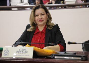 Diputada Linda Donaire impulsa ley para reconocer mayoría de edad plena a los 18 años y no a los 21 en Honduras