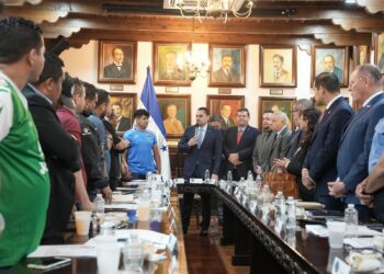 Por enésima vez las barras “fumaron la pipa de la paz” prometiendo portarse bien en los partidos
