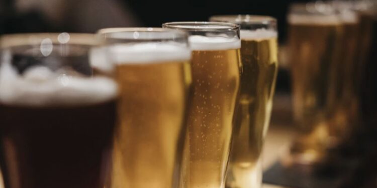 Aprobado el impuesto de 4.98% a las cervezas, refrescos y los cigarrillos