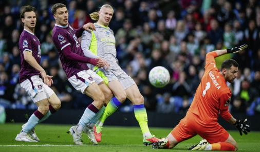 Manchester City ganó su partido y desplazó al Arsenal como líder de la Premier