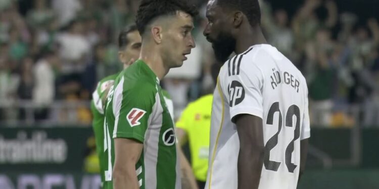 Real Madrid empata 1-1 con Betis y deja al Barcelona a un paso del título