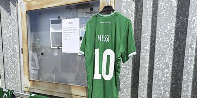 El “efecto Messi” tras la compra del UE Cornella en España: 500 mil nuevos seguidores