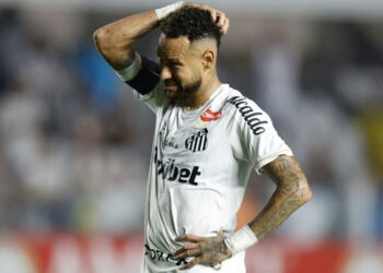 Neymar estalla tras nueva oleada de críticas en su contra