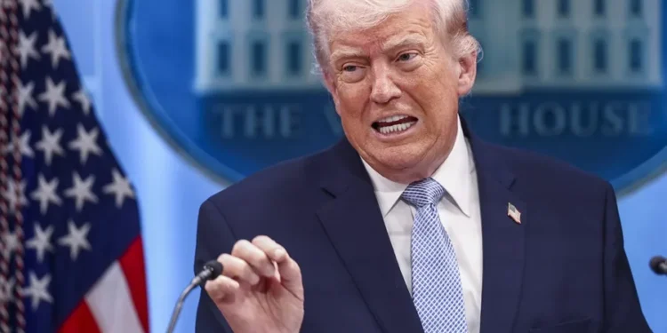 Trump, a solo unas horas de que acabe su ultimátum a Irán: «Esta noche morirá toda una civilización para no volver jamás»