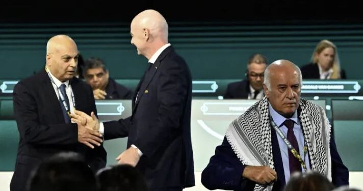 ¡Que cuadro! Federativo palestino rechazó darle la mano a dirigente de Israel en evento de la FIFA