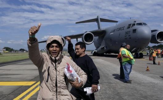 Guatemala y Honduras encabezan los vuelos con deportados desde Estados Unidos