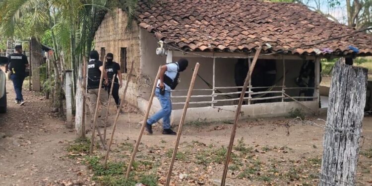 ¡Contra el crimen! Ejecutan allanamientos contra estructuras delictivas en Juticalpa