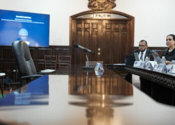 ¡Cumplió su palabra! Arranca la audiencia de juicio político sin la presencia de Marlon Ochoa