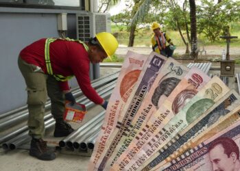 ¡Reajuste confirmado! Salario mínimo subirá entre 6% y 7.5%, aquí la tabla