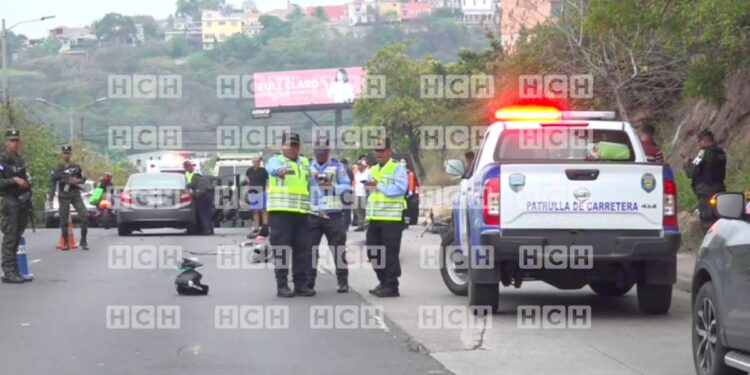¡Tragedia! Una mujer pierde la vida y dos más resultan heridos tras fuerte accidente en el Anillo Periférico de TGU