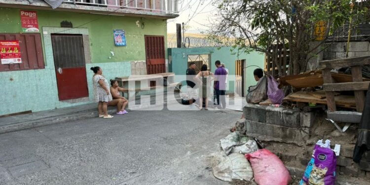 ¡Violencia no para! Cuando salía a trabajar, ultiman a motociclista en la capitalina colonia Rivera de la Vega