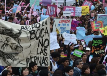 Diversas organizaciones rechazan un proyecto de ley que elimina el delito de feminicidio en Perú