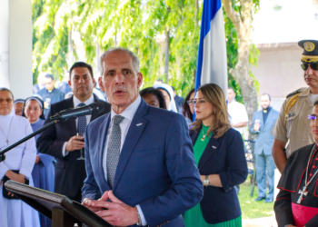 Presidente Asfura y su gabinete conmemoran el primer aniversario de pontificado del Papa León XIV