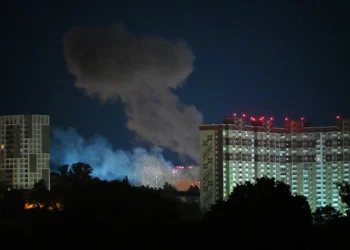 Intenso bombardeo ruso sobre Kiev deja al menos 16 muertos y lastra esperanzas de paz
