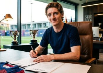 Anthony Gordon es jugador del Barcelona