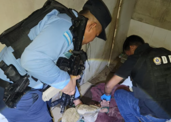 ¡Sano y salvo! Rescatan a hombre que permanecía secuestrado en Puerto Cortés