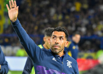 Carlos Tévez deja el banquillo de Talleres tras caer ante Belgrano en el clásico cordobés