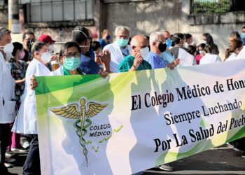 Colegio Médico exige al Gobierno retomar el diálogo y cumplir compromisos pendientes