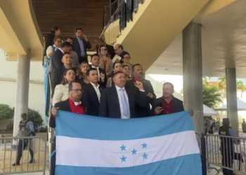 ¡Insurrección! Diputados de Libre bloquearon acceso al Congreso por posible pérdida de representación en entes electorales