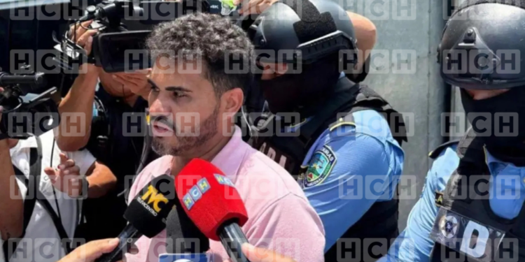 Dictan detención judicial a sospechoso del triple asesinato que ocurrió en El Cimarrón