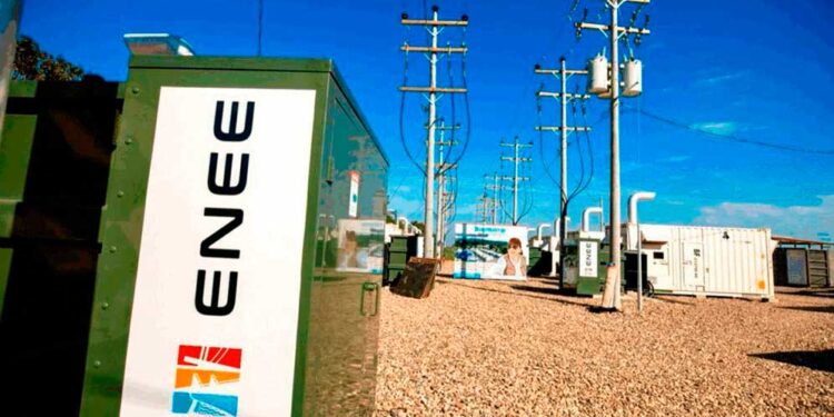ENEE coloca bonos por L 2,200 millones para aliviar presión financiera y saldar deuda con generadores