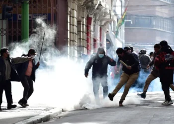 Tensión en Bolivia: protestas en La Paz dejan nuevos choques entre manifestantes y policías