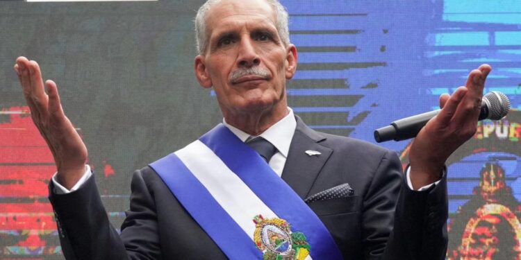 “El que no quiera trabajar conmigo es porque tiene problemas mentales”: Papi manda riflazo a quienes le hacen contrapeso