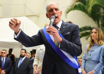 Nasry Asfura llega a mayo con un 53.7 % de imagen negativa, según ranking de CB Global Data