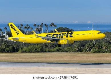 Trabajadores demandan la aerolínea Spirit en EE.UU. por impagos y aviso tardío del cierre de operaciones