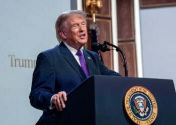 Donald Trump canceló el viaje para ir a la boda de su hijo en medio de la incertidumbre por la guerra en Medio Oriente