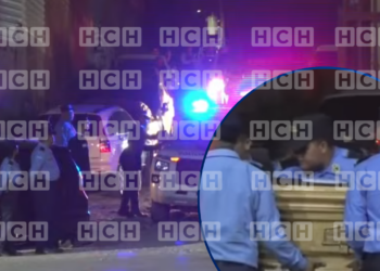 Llegan los cinco agentes policiales asesinados en Corinto a la capital para honras fúnebres institucionales