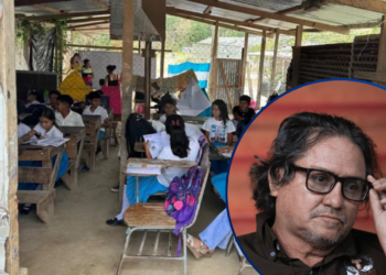 ¡Escándalo educativo! Niños reciben clases en una galera y el Padre Leopoldo Serrano denuncia el abandono