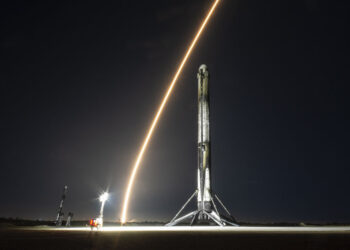 ¡Va sin control! Un cohete de SpaceX impactará contra la Luna