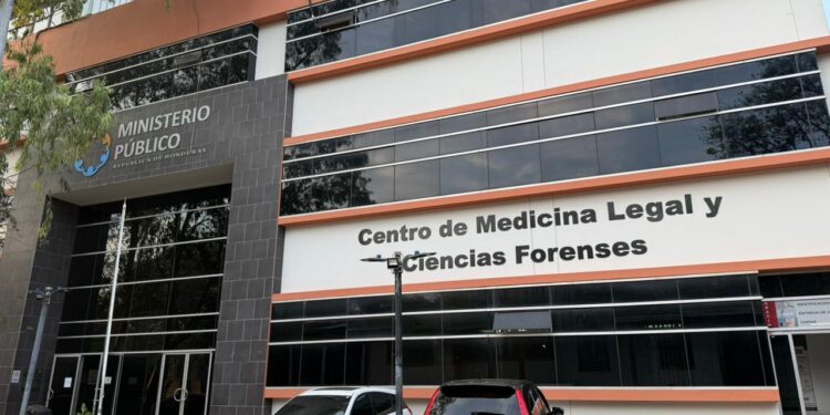 Como Blanca Posadas es identificada la estudiante que fue asesinada a tiros en la colonia Humuya de la capital