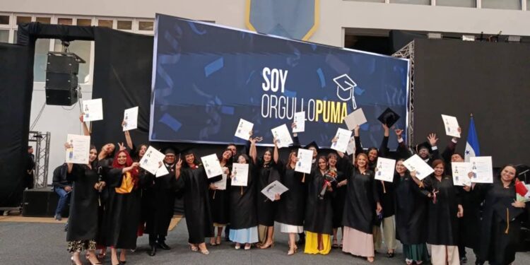 Más de 51 mil profesionales ha entregado al país la UNAH en los últimos cinco años