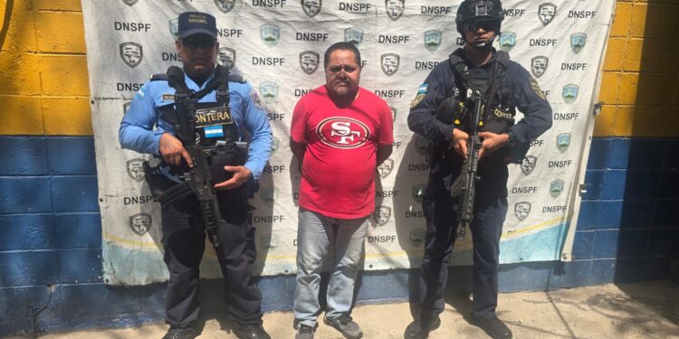 Arrestan en Choluteca a ciudadano nicaragüense que tenía alerta roja de Interpol en El Salvador